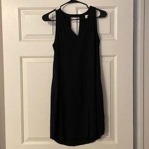 Old Navy black dress v neck